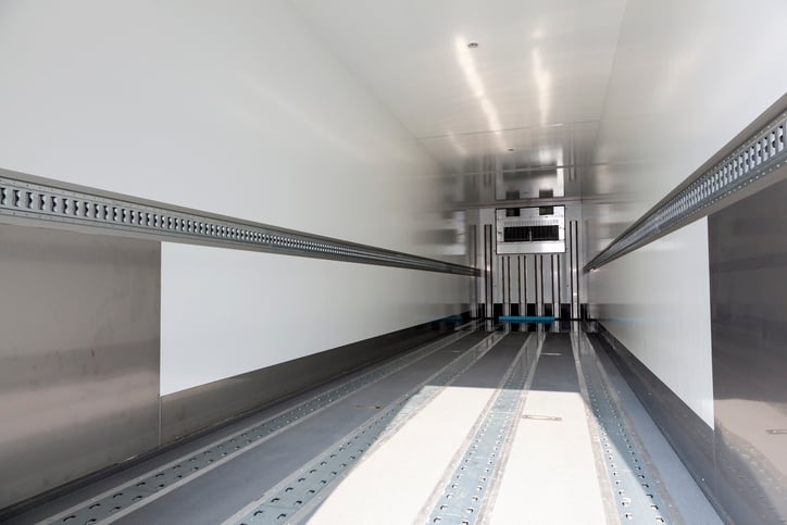 Kühlfahrzeug innen klein-1