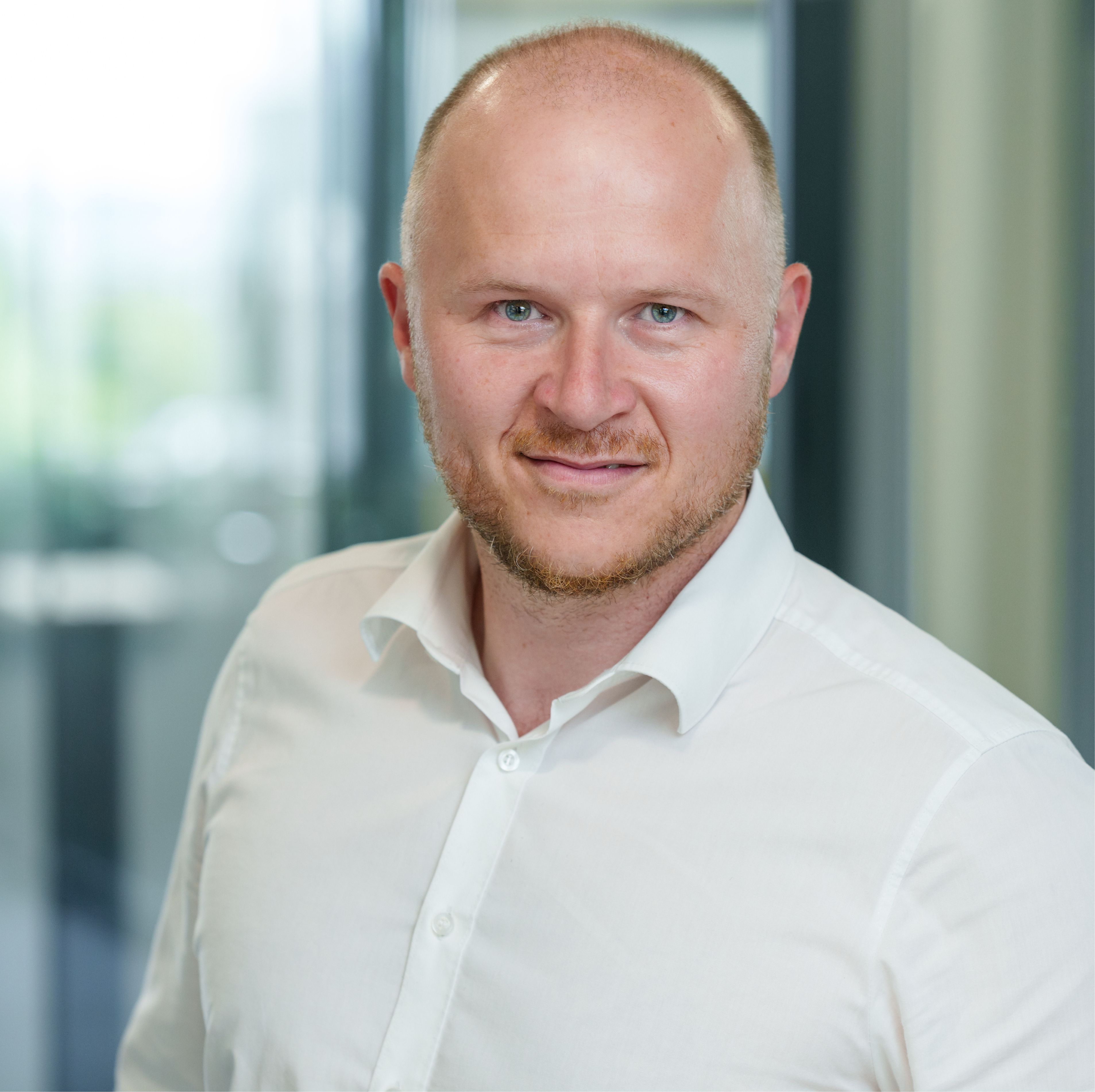 4 Viktor_Dill_915x915 px 2