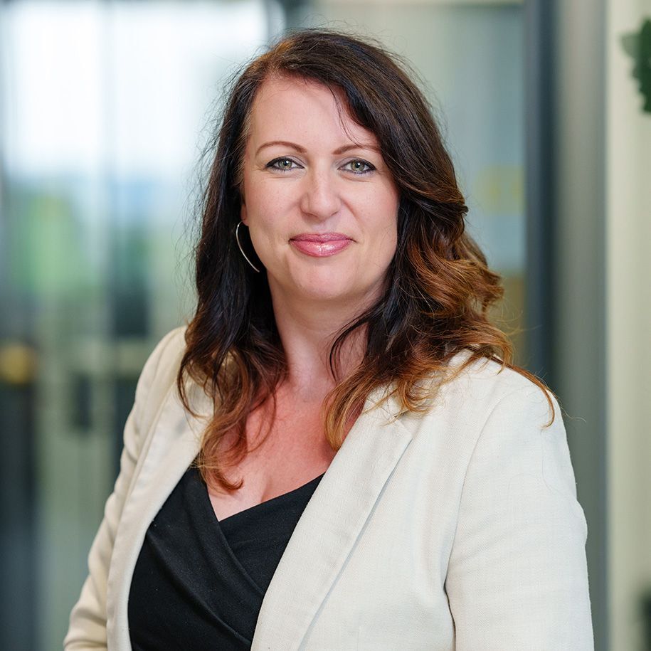 8 Nicole_Blahowetz_915x915 1